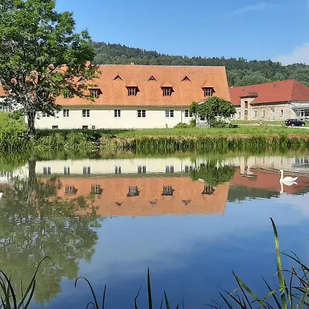Apartman V Lokalite Statku Ve Vrhavci Apartment *